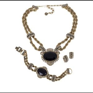 Jewelry set in original box black or pink